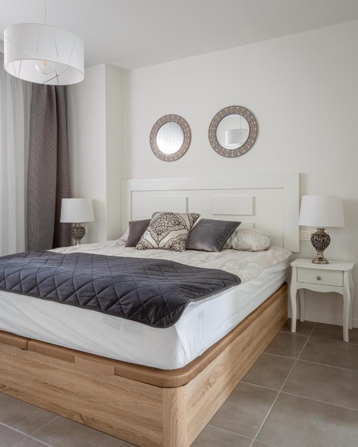 Sunny Apartment In Denia With Outdoor Swimming Pool And Garage Parking Place Included, 300M From The Sandy Beach Buitenkant foto