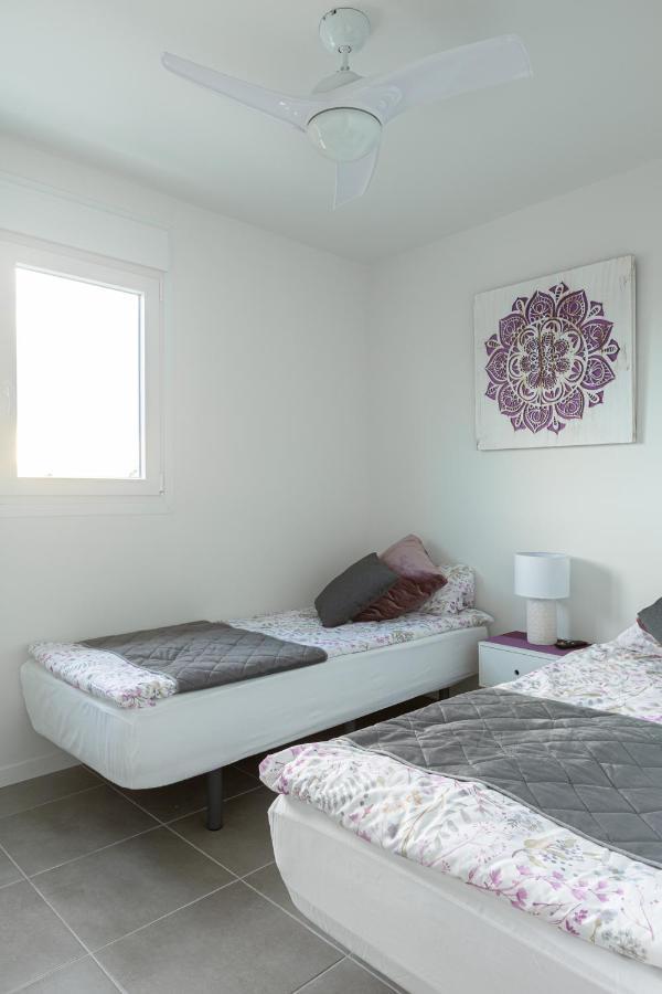 Sunny Apartment In Denia With Outdoor Swimming Pool And Garage Parking Place Included, 300M From The Sandy Beach Buitenkant foto
