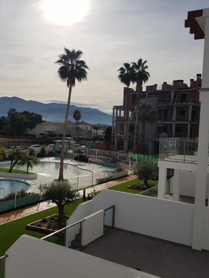 Sunny Apartment In Denia With Outdoor Swimming Pool And Garage Parking Place Included, 300M From The Sandy Beach Buitenkant foto