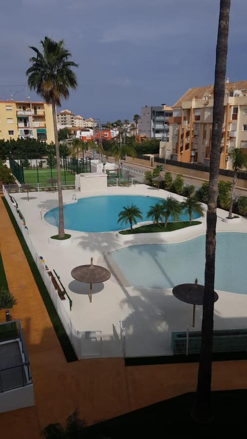 Sunny Apartment In Denia With Outdoor Swimming Pool And Garage Parking Place Included, 300M From The Sandy Beach Buitenkant foto