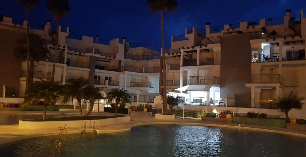 Sunny Apartment In Denia With Outdoor Swimming Pool And Garage Parking Place Included, 300M From The Sandy Beach Buitenkant foto